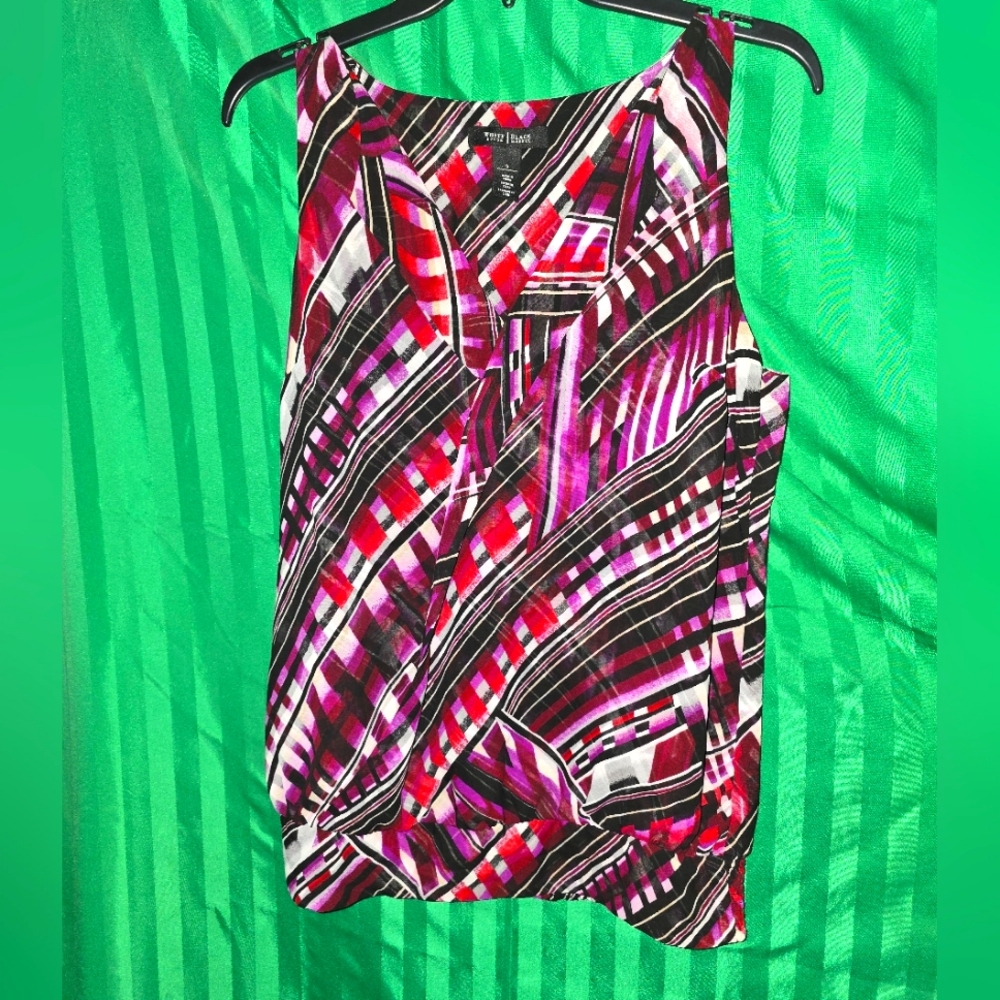 Vibrant Women's Top by White House Black Market Size Small Sleeveless Banded Hem